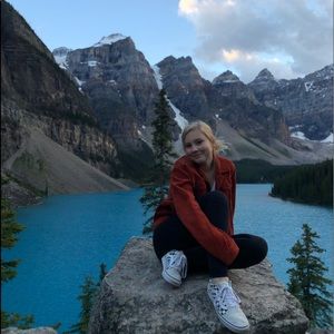 Meet your Posher, Ava